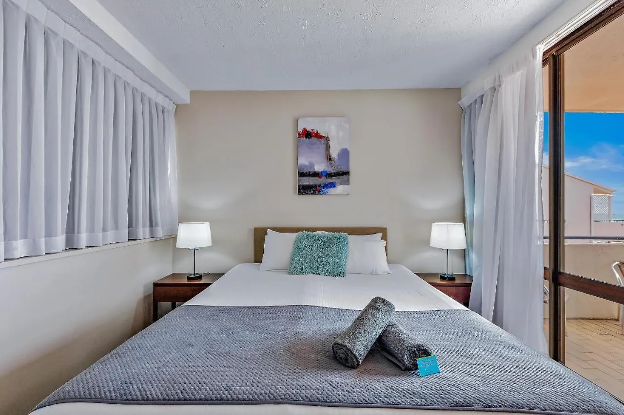 Ocean View Apartment 14 Airlie Beach